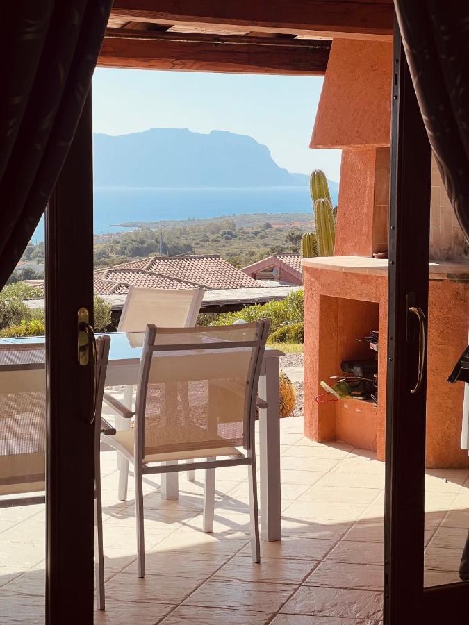 Villa A Golfo Aranci Con Vista Su Tavolara Маринела Екстериор снимка