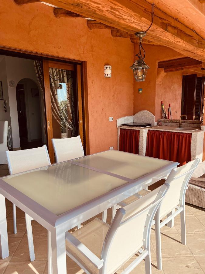 Villa A Golfo Aranci Con Vista Su Tavolara Маринела Екстериор снимка