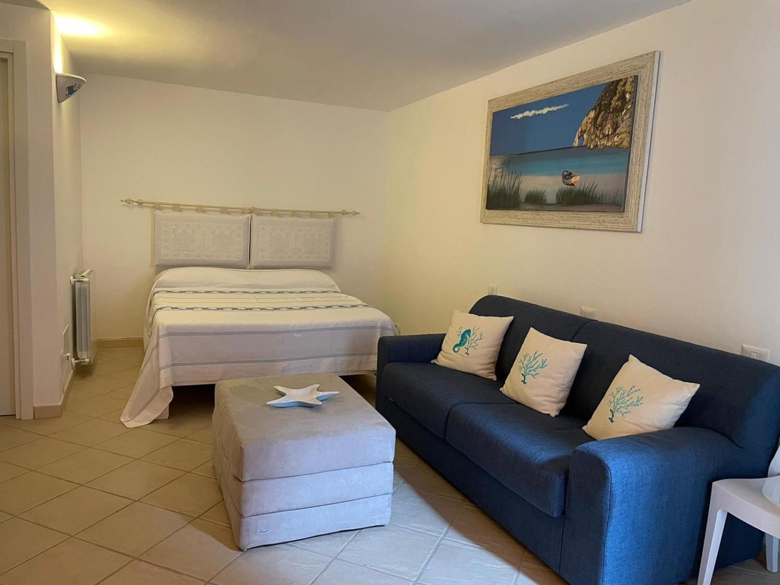Villa A Golfo Aranci Con Vista Su Tavolara Маринела Екстериор снимка